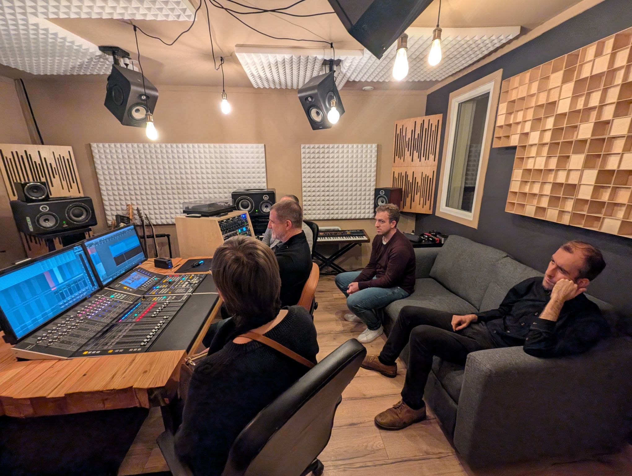 Session dans la régie Kawati